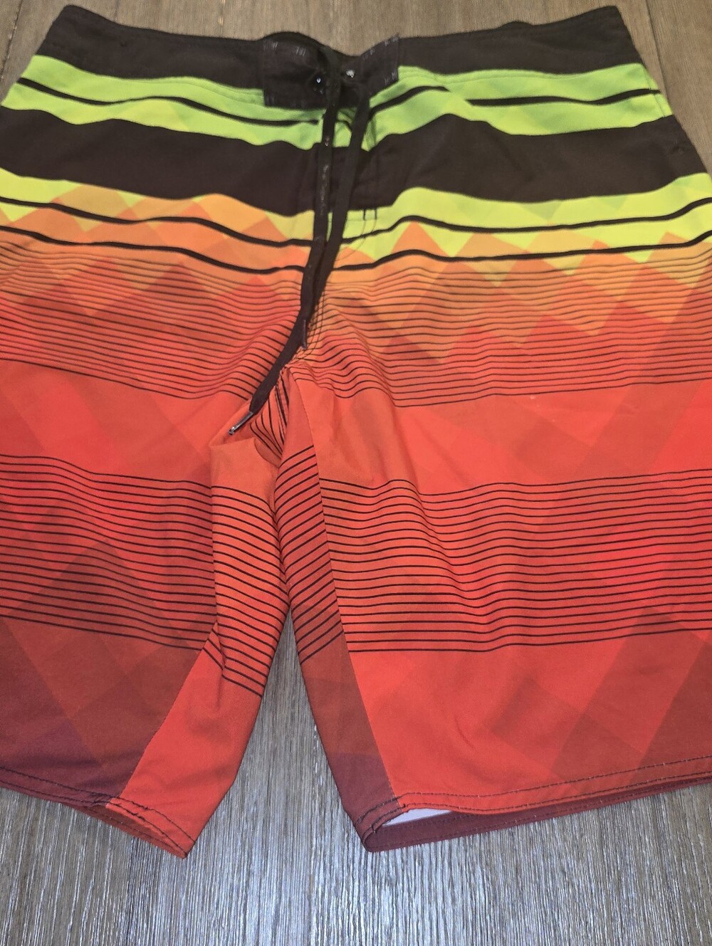 Hang Ten Sz. 38 Colorful Board Shorts